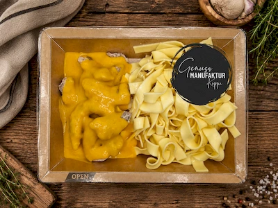 Bild Schweinegeschnetzeltes mit K&uuml;rbisso&szlig;e & Tagliatelle