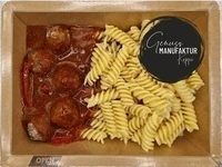 Bild Rinderhackbällchen mit ungarischer Paprikasoße & Fusilli