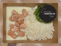 Bild Lachsw&uuml;rfel an leichter So&szlig;e mit Reis und gr&uuml;nem Spargel