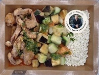 Bild H&auml;hnchenbrust auf mediterranem Gem&uuml;se, B&auml;rlauch-Pesto & Langkornreis AB 500g