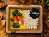 Bild Gem&uuml;securry mit Mango-Kokosso&szlig;e, Brokkoli & Reis