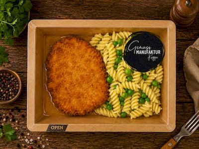 Bild Paniertes Schnitzel mit Rahmso&szlig;e, Fusilli & Erbsen