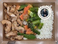 Bild asiatische H&auml;hnchen-Spargel Pfanne mit Langkornreis AB 500g