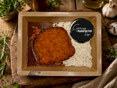 Bild Paniertes Schnitzel mit ungarischer Paprikaso&szlig;e & Reis