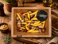 Bild Bratwurst-Schupfnudelpfanne mit Paprikaso&szlig;e