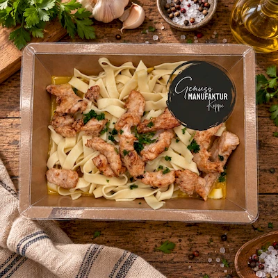 Bild H&auml;hnchengeschnetzeltes auf K&uuml;rbisso&szlig;e & Tagliatelle