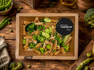 Bild Gr&uuml;ne Gem&uuml;sepfanne mit Vollkorn-Fusilli